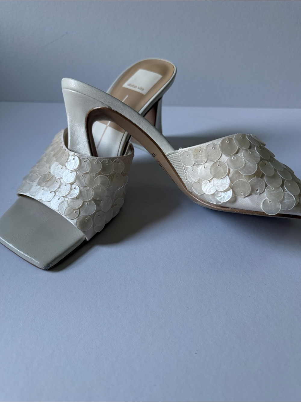 Dolce Vita Women's Ivory shell Slide Sandals bridal wedding shoes size 8 - Picture 3 of 9